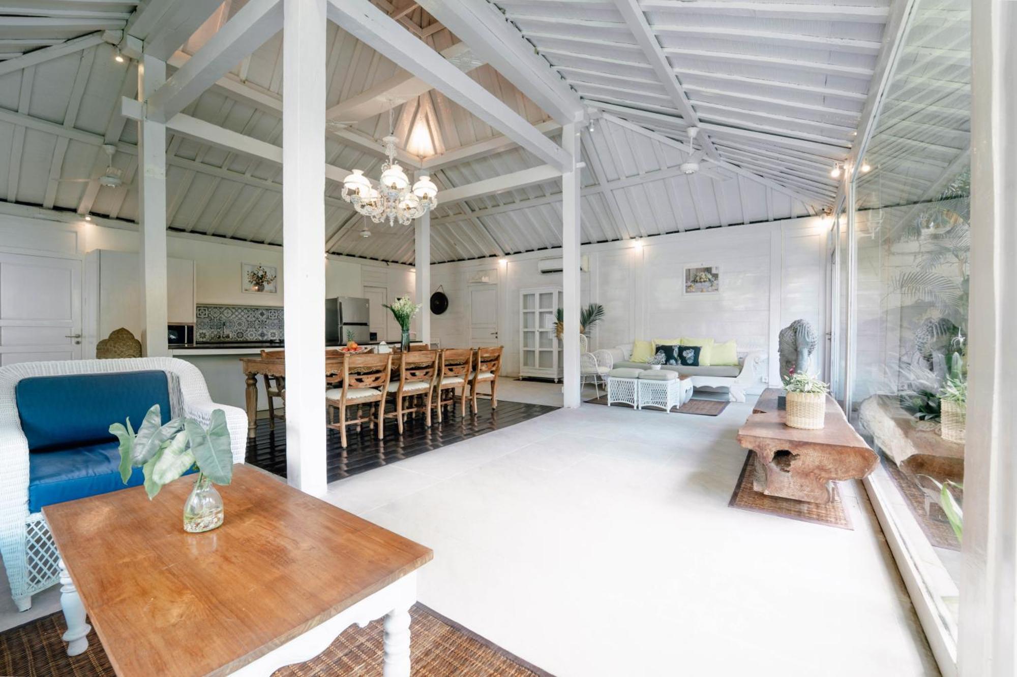 Umalas Suites Seminyak  Exterior photo